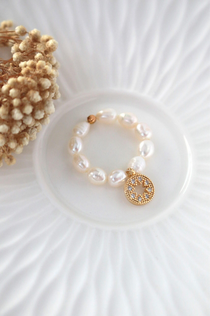 "Lucky Star" | Freshwater Pearls & 24K Star Elastic Ring